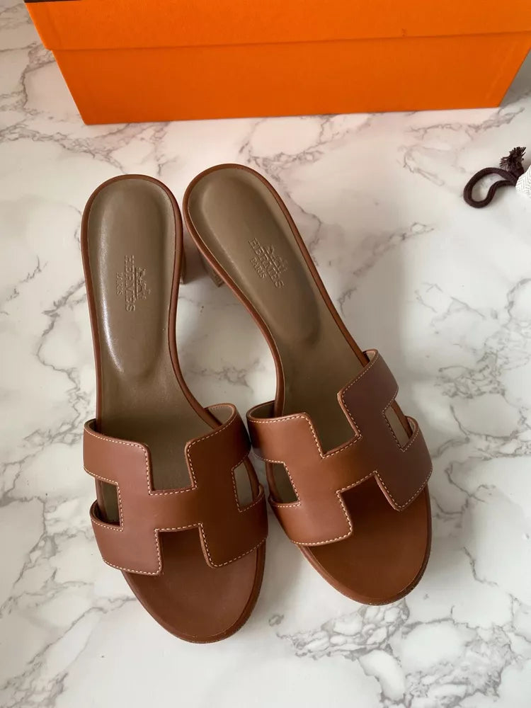 HERMES Oasis Sandal Mules Slides Shoes Thong Sandals Gold