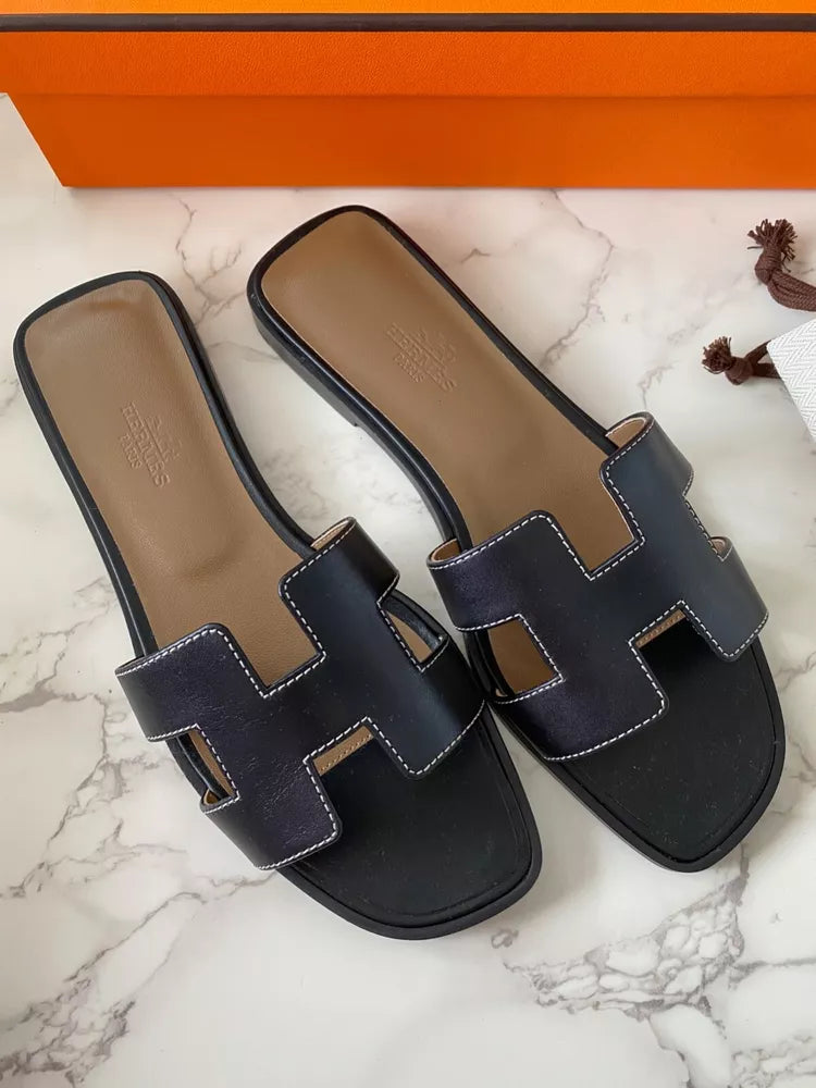 HERMES Oran Sandal Mules Slides Shoes Thong Sandals Black